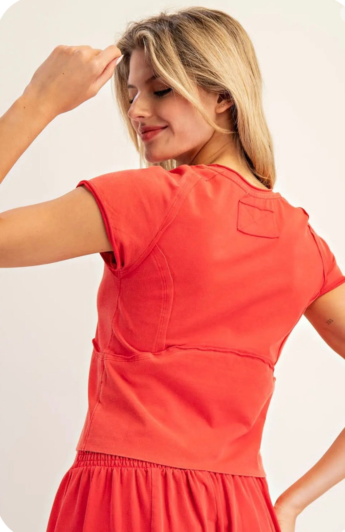 Pre-Order⭐️ Cropped Seam Top