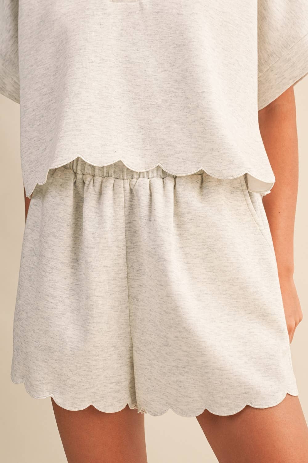 SCALLOPED EDGE COLLAR SHORT SET